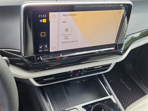 New 2025 Volkswagen Atlas Cross Sport SEL Premium R-Line image 11