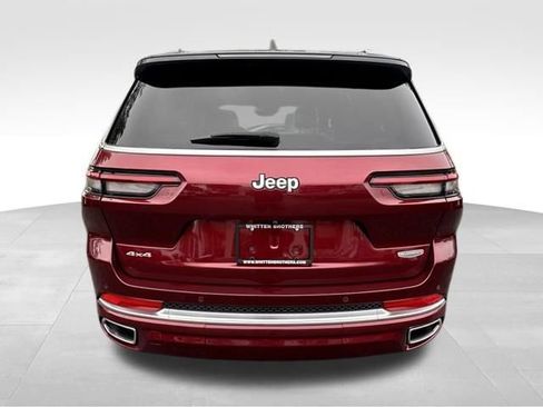 Used 2025 Jeep Grand Cherokee L Summit w/ Luxury Tech Group V AWD/4WD image 5