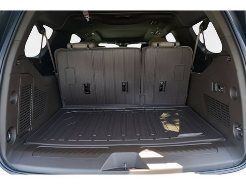 New 2026 GMC Yukon XL Elevation w/ Elevation Premium Package AWD/4WD image 25