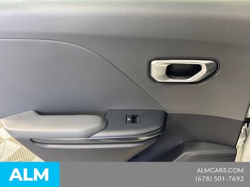 Used 2025 Kia K4 FWD image 24