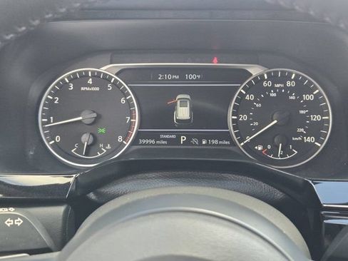Used 2024 Nissan Pathfinder SV w/ SV Premium Package FWD image 15