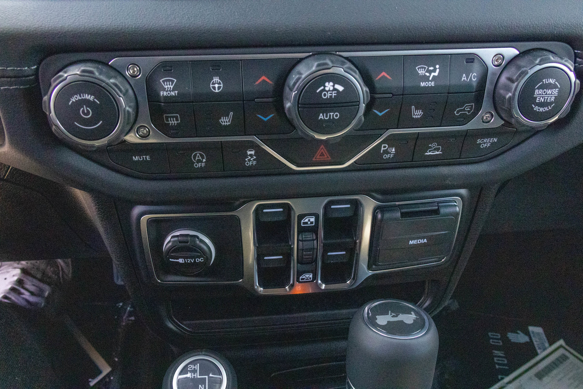 New 2027 Jeep Wrangler Unlimited Sahara AWD/4WD image 22