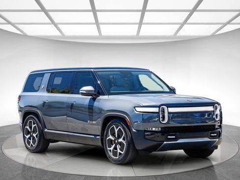 Used 2023 Rivian R1S Adventure Quad AWD/4WD image 6