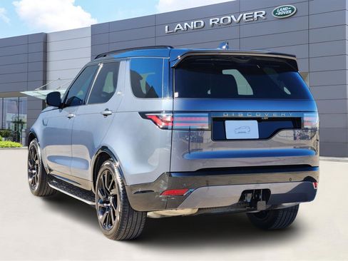 Used 2025 Land Rover Discovery Dynamic SE image 4