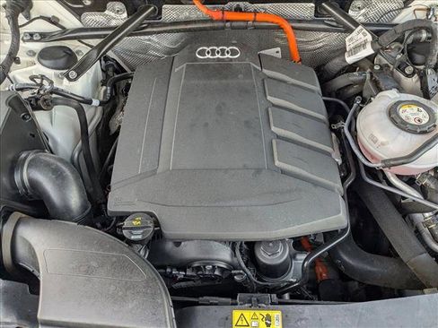 Used 2020 Audi Q5 e Premium Plus w/ Premium Plus Package image 22