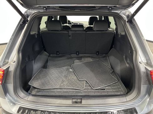 Used 2024 Volkswagen Tiguan SE R-Line AWD/4WD image 27