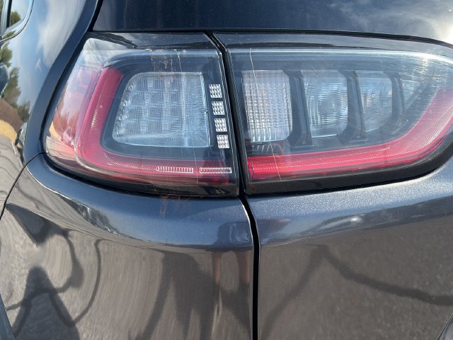 Used 2019 Jeep Cherokee Limited FWD image 28