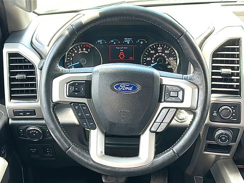 Used 2018 Ford F150 Lariat AWD/4WD image 27