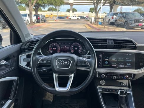 Used 2020 Audi Q3 2.0T Premium Plus w/ Premium Plus Package AWD/4WD image 14