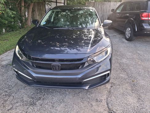 Used 2019 Honda Civic LX image 2