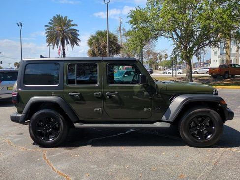 Used 2021 Jeep Wrangler Unlimited Sport AWD/4WD image 4