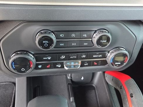 Used 2026 Ford Bronco Outer Banks w/ Sasquatch Package AWD/4WD image 23