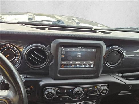 Used 2022 Jeep Wrangler Unlimited Sport AWD/4WD image 11