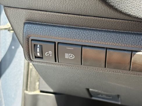 Used 2025 Toyota Corolla LE FWD image 22