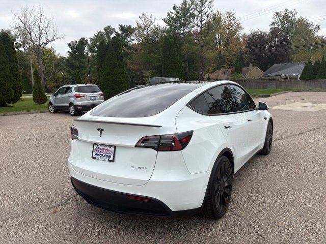 Used 2023 Tesla Model Y Performance AWD/4WD image 5