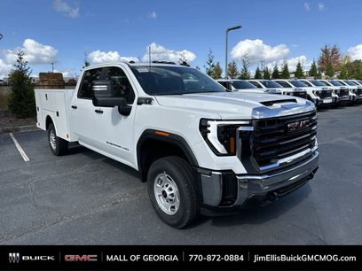 New 2024 GMC Sierra 2500 Pro w/ Convenience Package