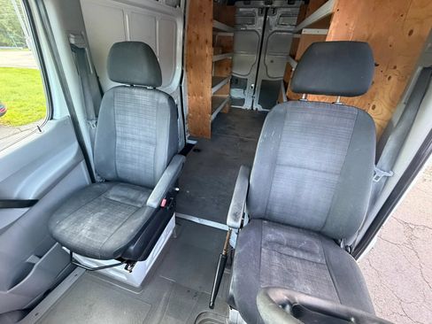 Used 2014 Mercedes-Benz Sprinter 2500 image 19