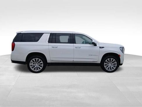 Used 2023 GMC Yukon XL Denali w/ Denali Reserve Package AWD/4WD image 6
