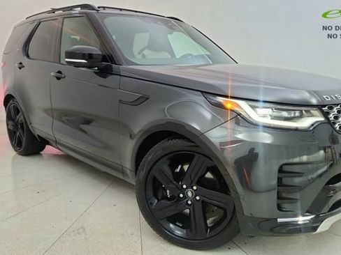 Used 2024 Land Rover Discovery Metropolitan Edition AWD/4WD image 1