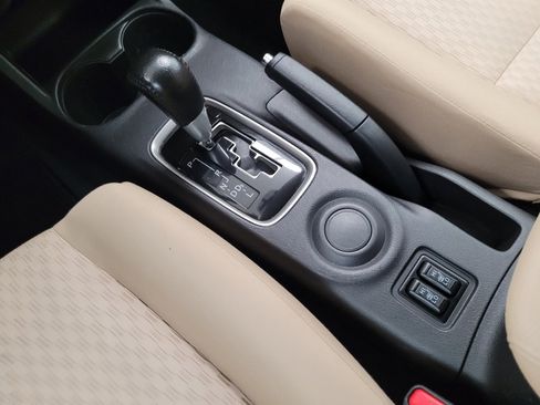 Used 2014 Mitsubishi Outlander SE FWD image 26