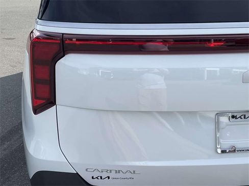 New 2026 Kia Carnival LXS image 10