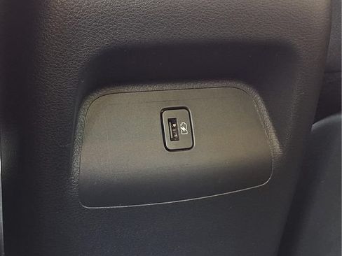 Used 2025 Nissan Sentra SV FWD image 19