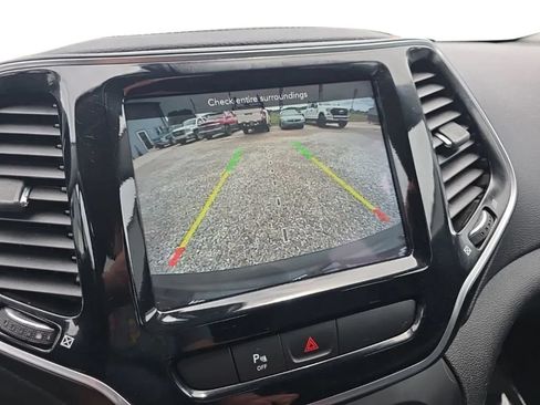Used 2019 Jeep Cherokee Limited AWD/4WD image 27