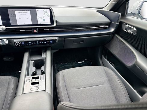Used 2024 Hyundai Ioniq 6 SE RWD image 24