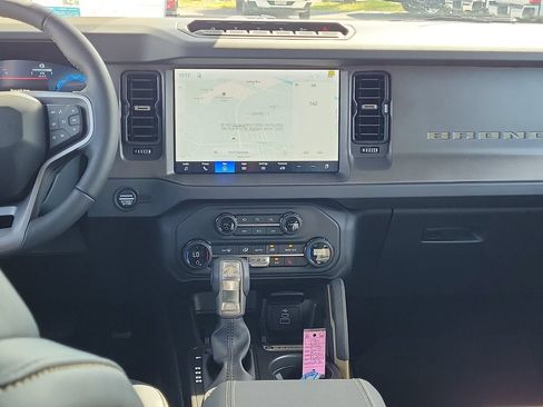 New 2026 Ford Bronco Badlands AWD/4WD image 16