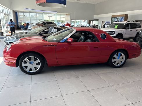Used 2002 Ford Thunderbird RWD image 4