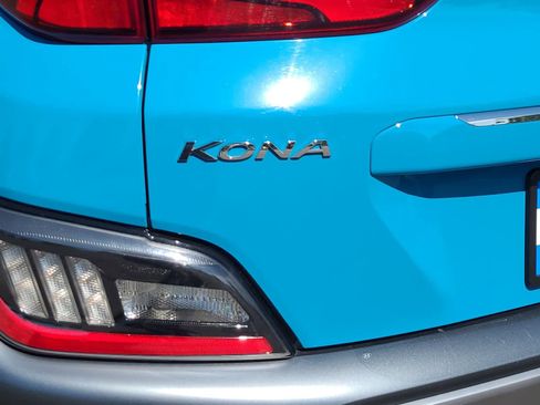 Used 2022 Hyundai Kona Limited AWD/4WD image 15