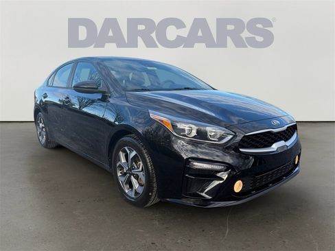 Certified 2019 Kia Forte LXS image 1