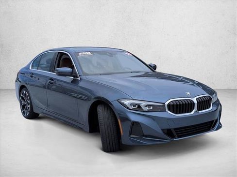 Used 2025 BMW 330i Sedan w/ Convenience Package RWD image 3