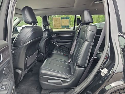 Used 2021 Jeep Grand Cherokee L Limited image 19