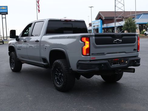 Used 2025 Chevrolet Silverado 2500 ZR2 w/ ZR2 Bison Edition AWD/4WD image 7