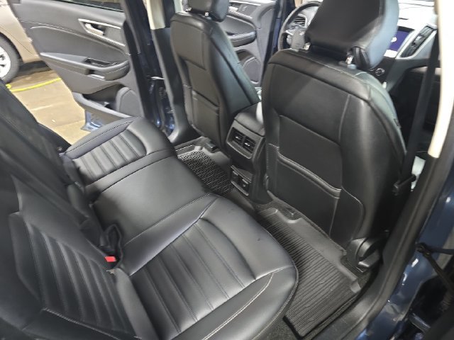 Used 2019 Ford Edge SEL w/ Equipment Group 201A AWD/4WD image 11