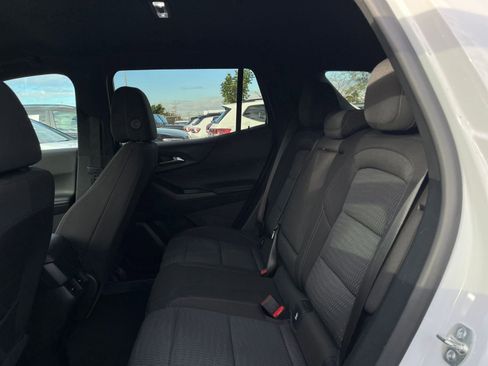 Used 2025 Chevrolet Equinox LT image 25