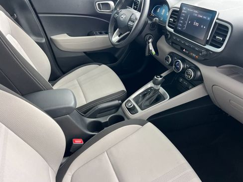 Certified 2023 Hyundai Venue SEL w/ Cargo Package image 17