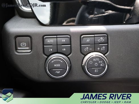 Used 2023 Chevrolet Silverado 1500 RST w/ Convenience Package II AWD/4WD image 30