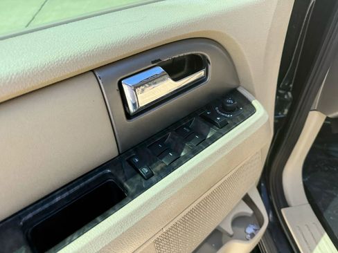 Used 2017 Ford Expedition EL Limited image 23
