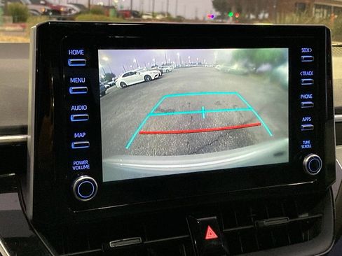 Used 2020 Toyota Corolla LE image 21