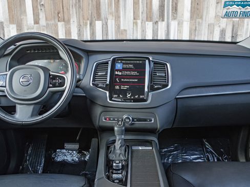 Used 2020 Volvo XC90 T5 Momentum image 17