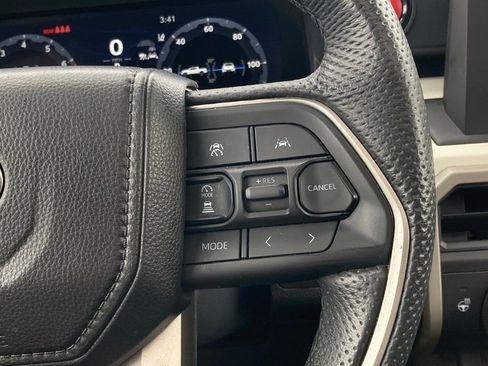 Used 2024 Toyota Tacoma TRD Sport image 18