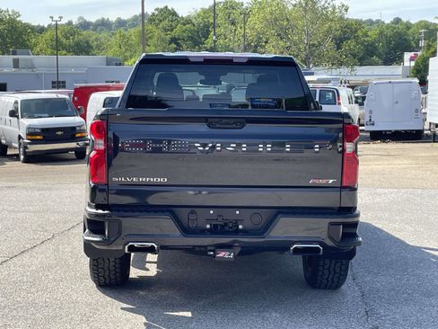 Used 2024 Chevrolet Silverado 1500 RST w/ Z71 Off-Road Package AWD/4WD image 4
