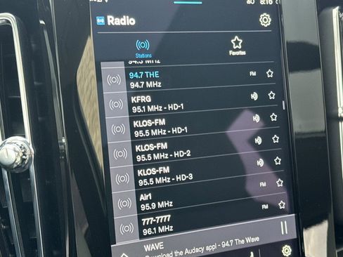 Used 2025 Volvo XC40 B5 Plus w/ Protection Package Premier image 20