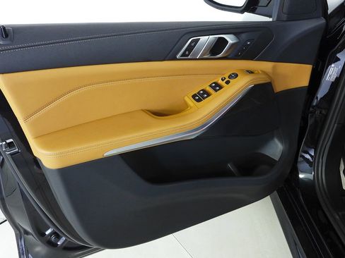 Certified 2023 BMW X5 xDrive40i w/ M Sport Package image 11