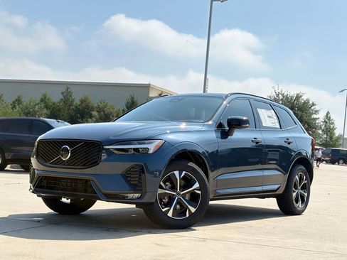 New 2026 Volvo XC60 B5 Core w/ Climate Package AWD/4WD image 2