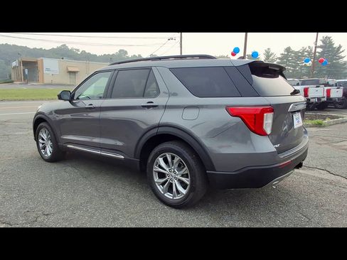 Certified 2023 Ford Explorer XLT w/ Equipment Group 202A AWD/4WD image 6