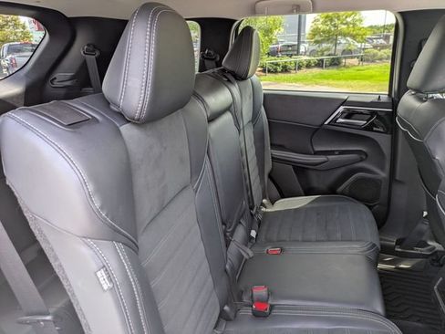 Used 2024 Mitsubishi Outlander SE AWD/4WD image 38