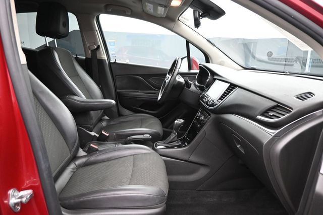 Used 2019 Buick Encore Preferred FWD image 17